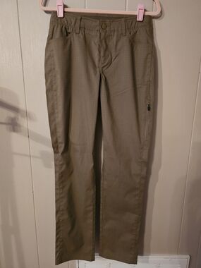 Under Armour Olive Straight-Leg Utility/Hiking Pant for Women